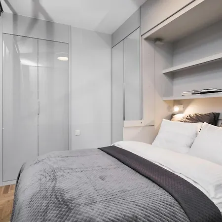 Close-golden - Mennica Residence, 1-bedroom In Center # 140 * Varšava